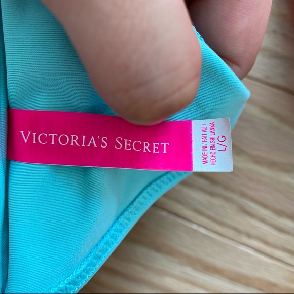 VS Swimsuit Tops - Picture 4 of 7